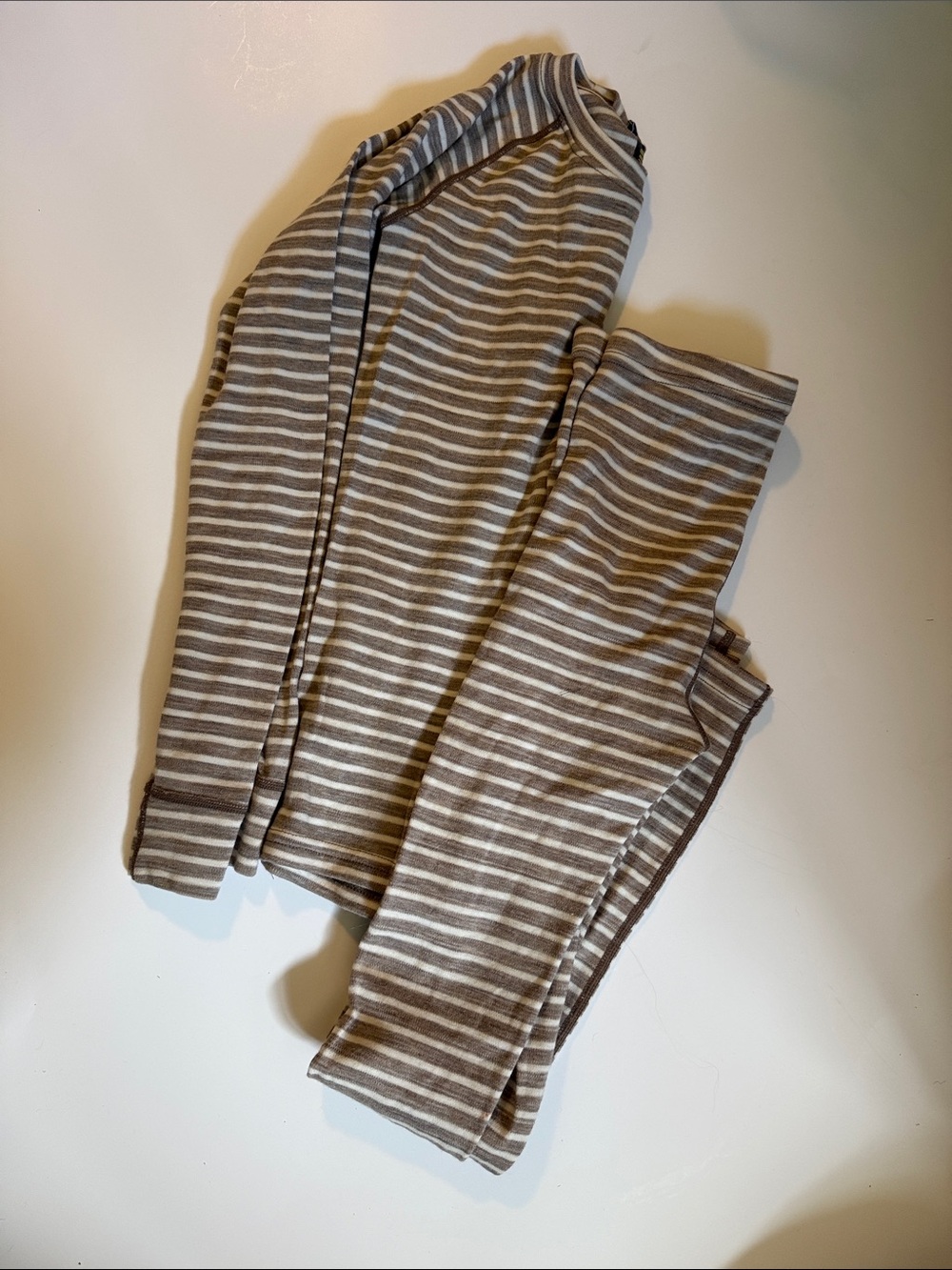 Meriwool sz 9/10 long sleeve Kids Striped Pajama Set NWOT never worn Tan & White
